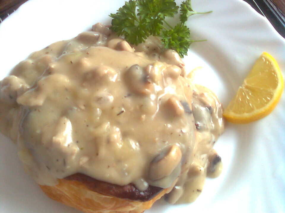 Snelle ragout met varkenshaas en champignons