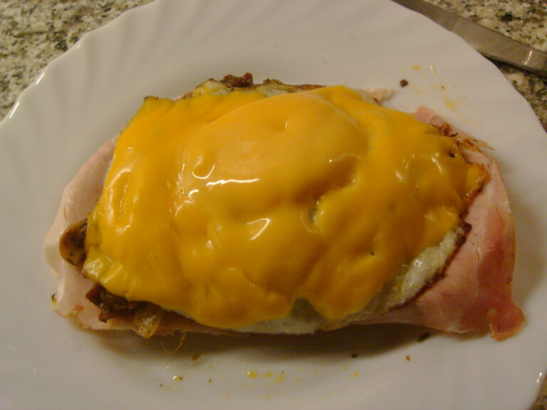 Uitsmijter met Cheddar