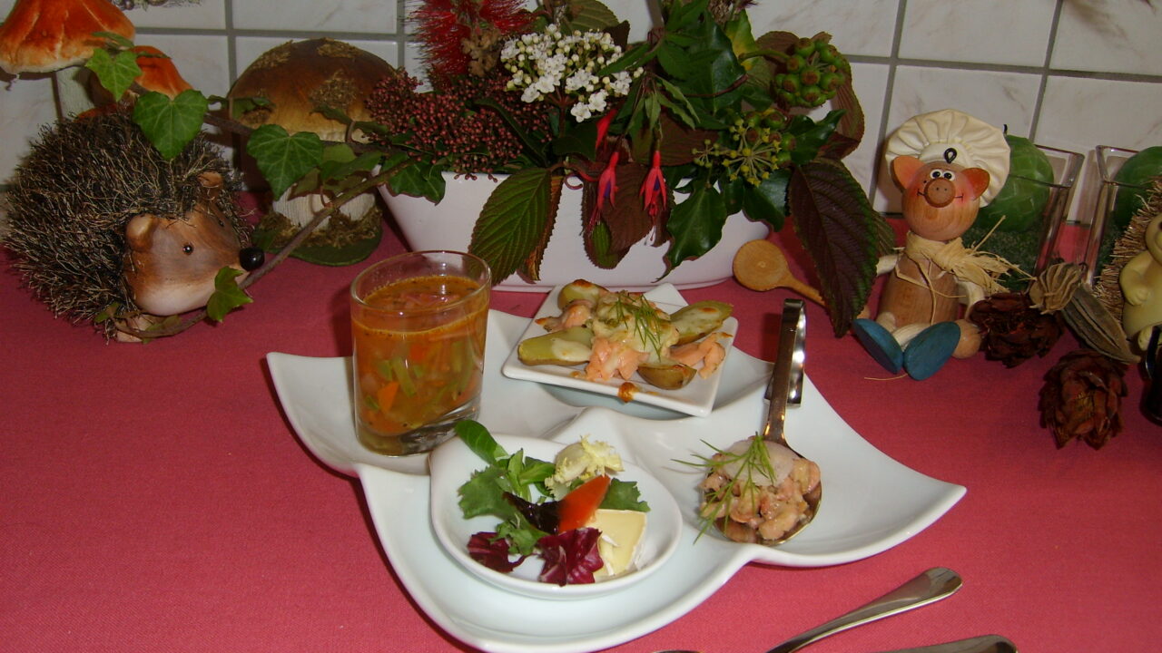 Hapjes op een bord geserveerd