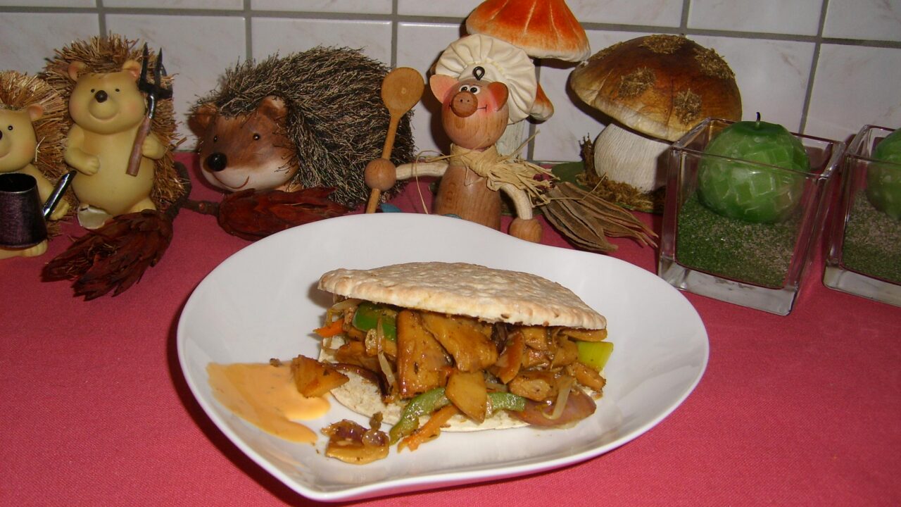 Pitabrood gevuld op een novemberse dag