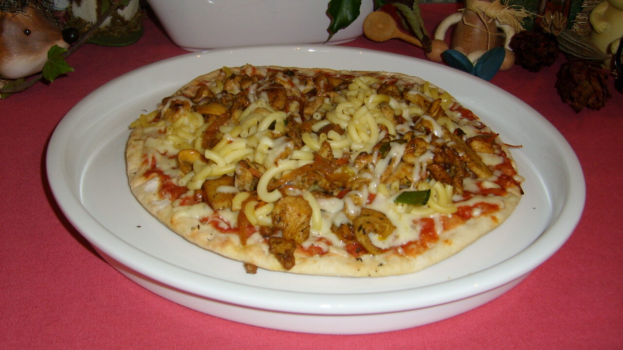 Pizza met chicken tonight