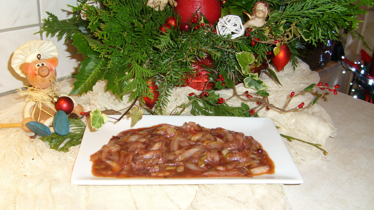 Witloof met veenbessen gestoofd