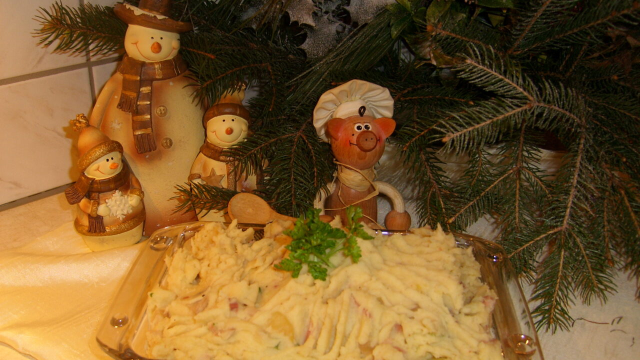 Aardappelpuree met appel, spek en champignons