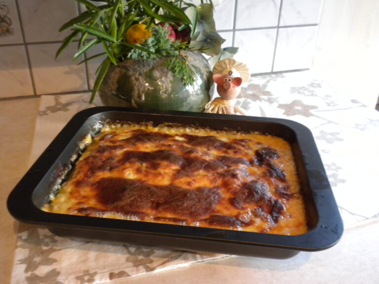 Hespenrolletjes met kaassaus