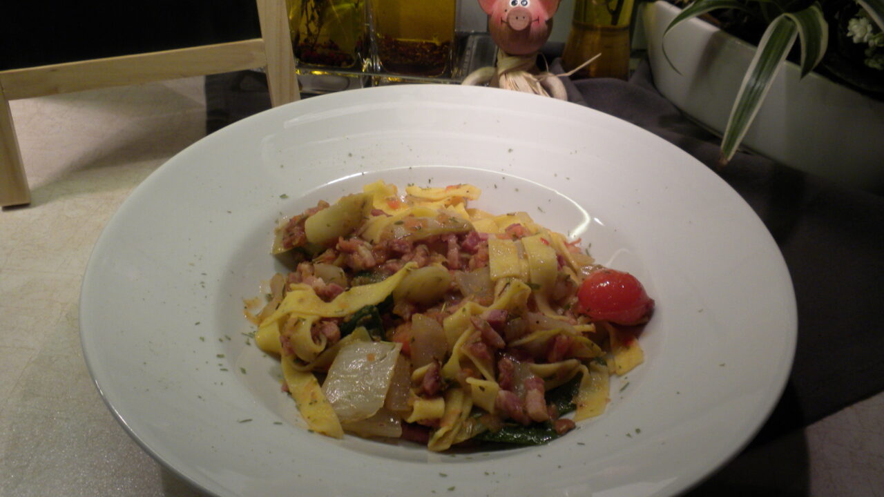 Pasta met spinazie en witloof in de hoofdrol