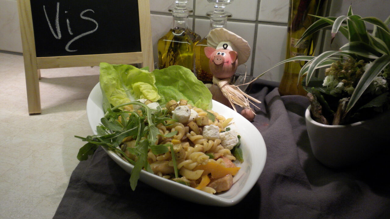 Vis in de wokpan met spirelli