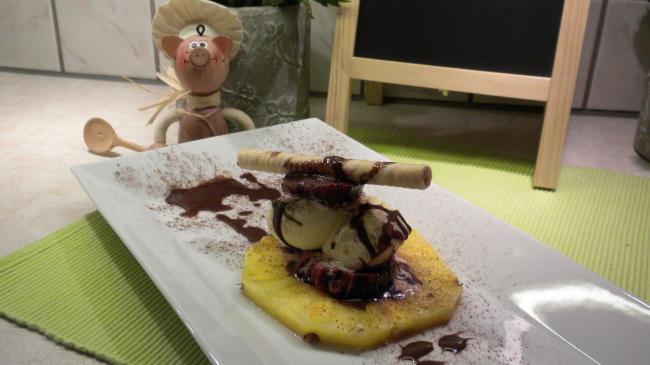Dessert : ananas met bloedappelsien
