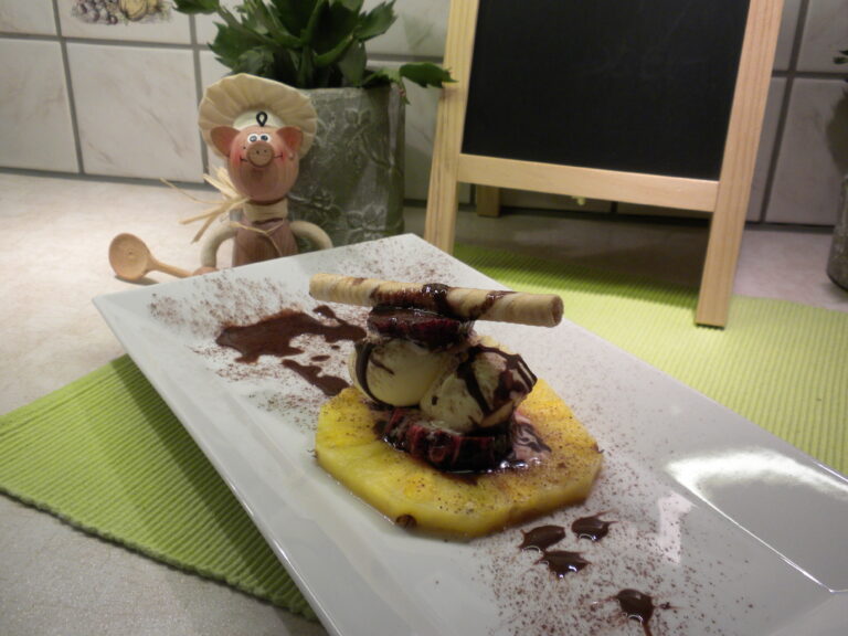 Dessert : ananas met bloedappelsien