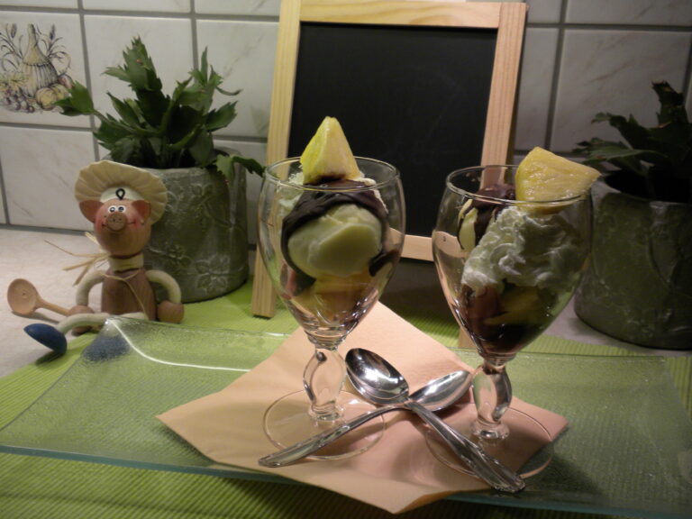 Dessert: coupe ananas met bloedappelsien