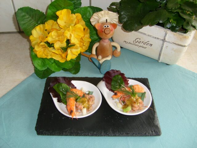 Hapje : garnalen met mosterd dille dressing