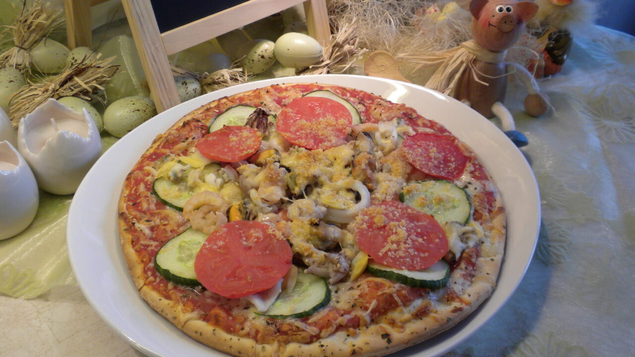 Pizza met zeevruchten