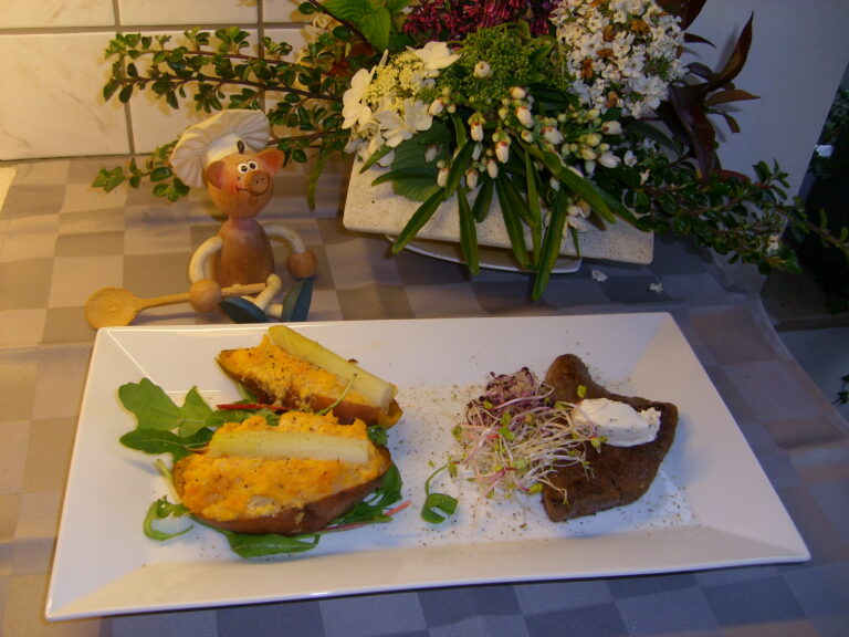 Aardappelzoet gevuld met puree en asperges