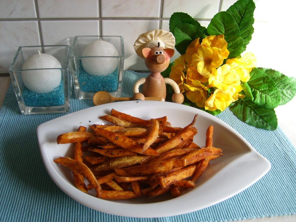 Aardappel: frietjes van zoete aardappel met citroenpeper