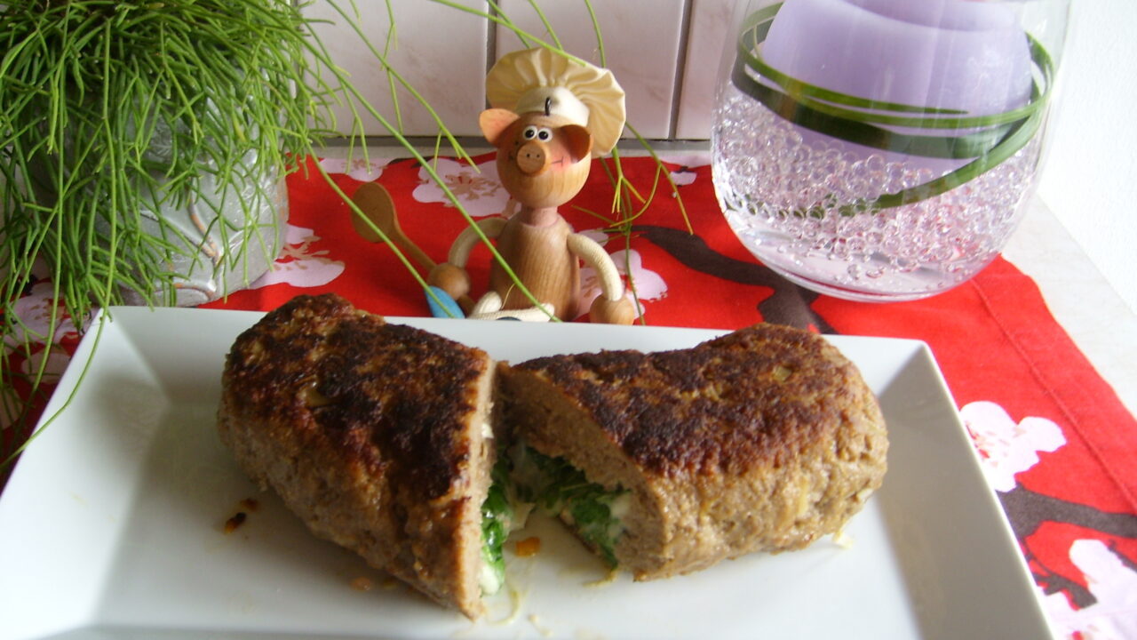 Gehaktbroodje met rucola en mozzarella