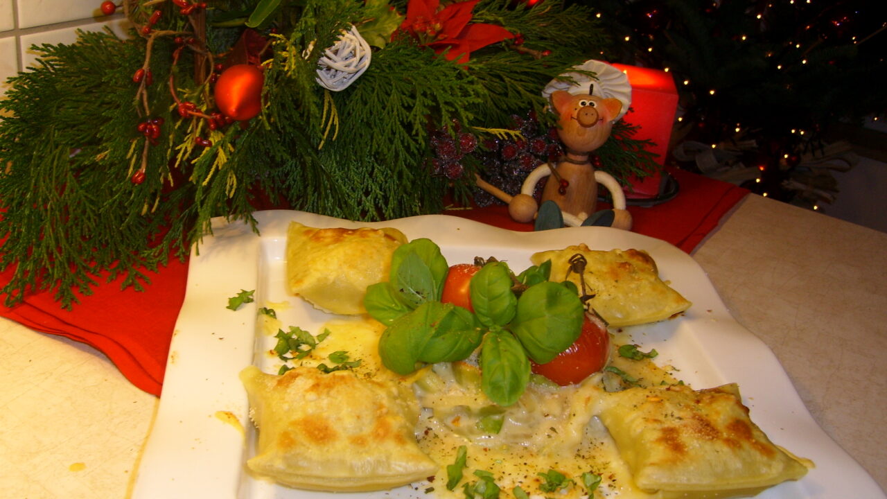 Maultaschen met een vegetarisch sausje