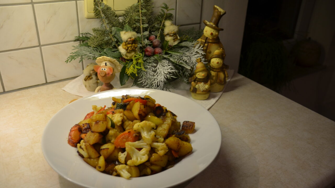 Aardappelen opgebakken met groenten