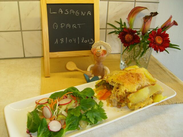 Aardappel-lasagne apart met groenten en vlees