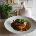 Dagschotel: opgebakken zeewolffilet met pasta en groenten van de zee
