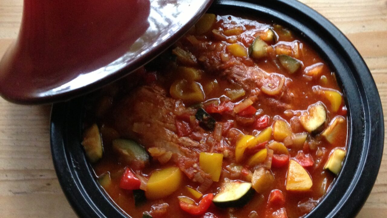 Tajine gevuld met heerlijkheden