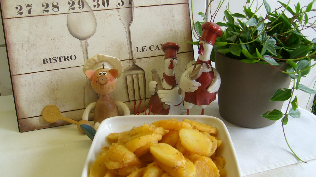 Aardappelschijfjes pittig gekruid