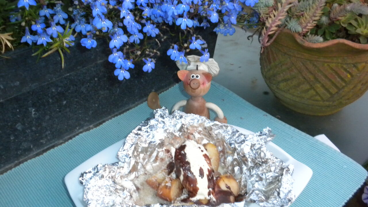 Pakketje met appel met coconut likeur op bbq