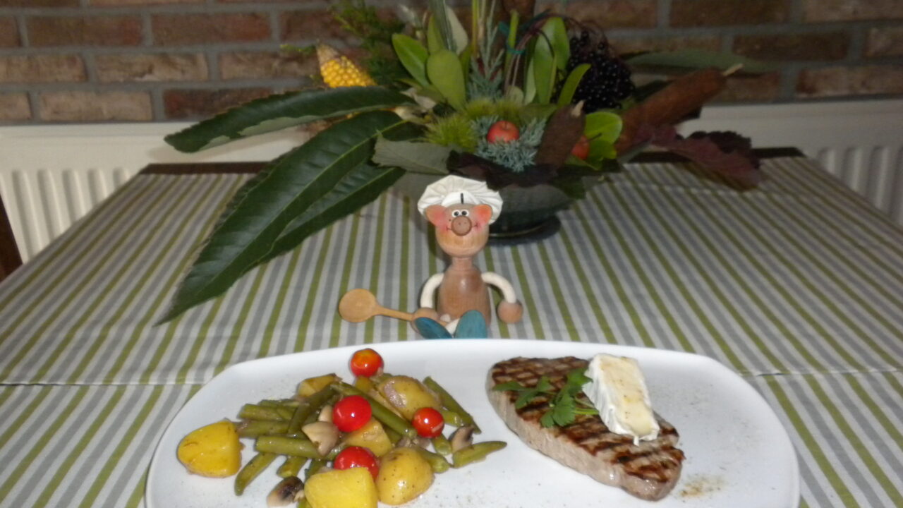 Dagschotel: steak puur natuur gegrild met opgewokte groenten en krieltjes