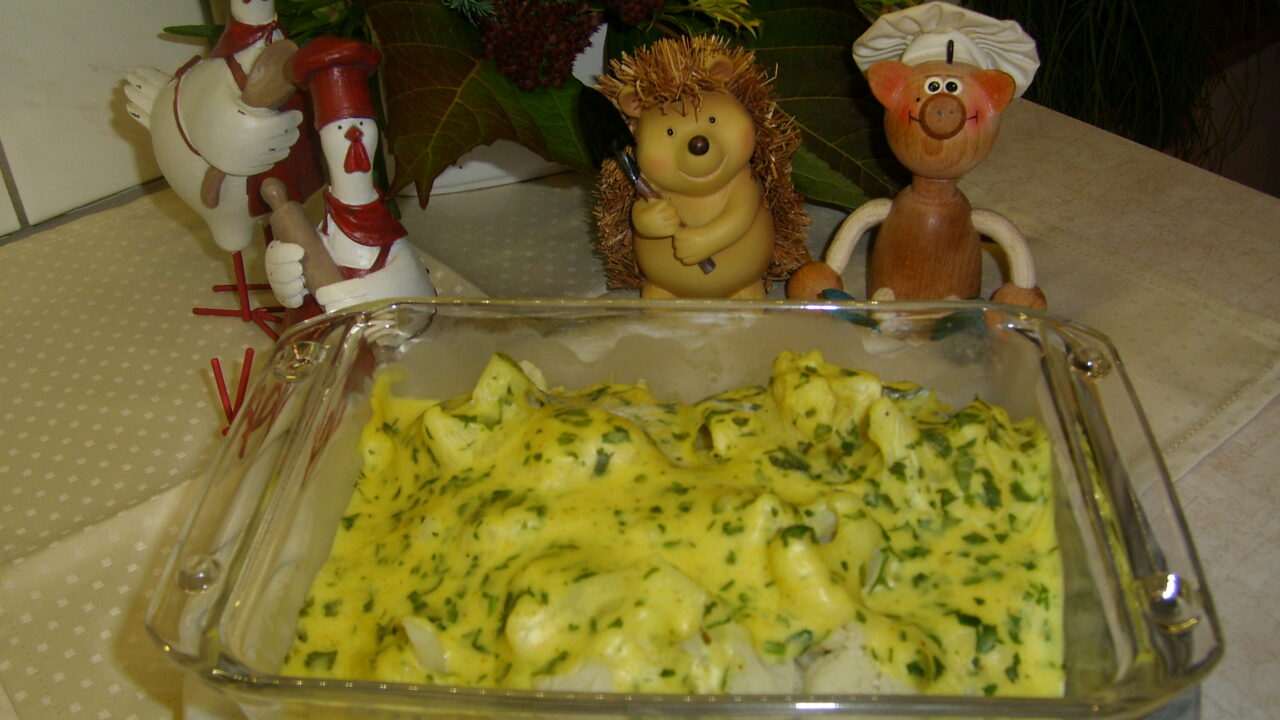 Bloemkool in een curry-peterselie sausje