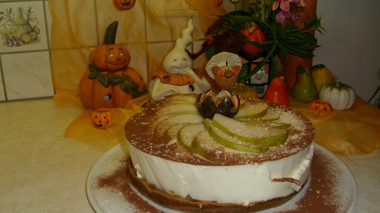 Dessert: platte kaastaart met cocos en peren
