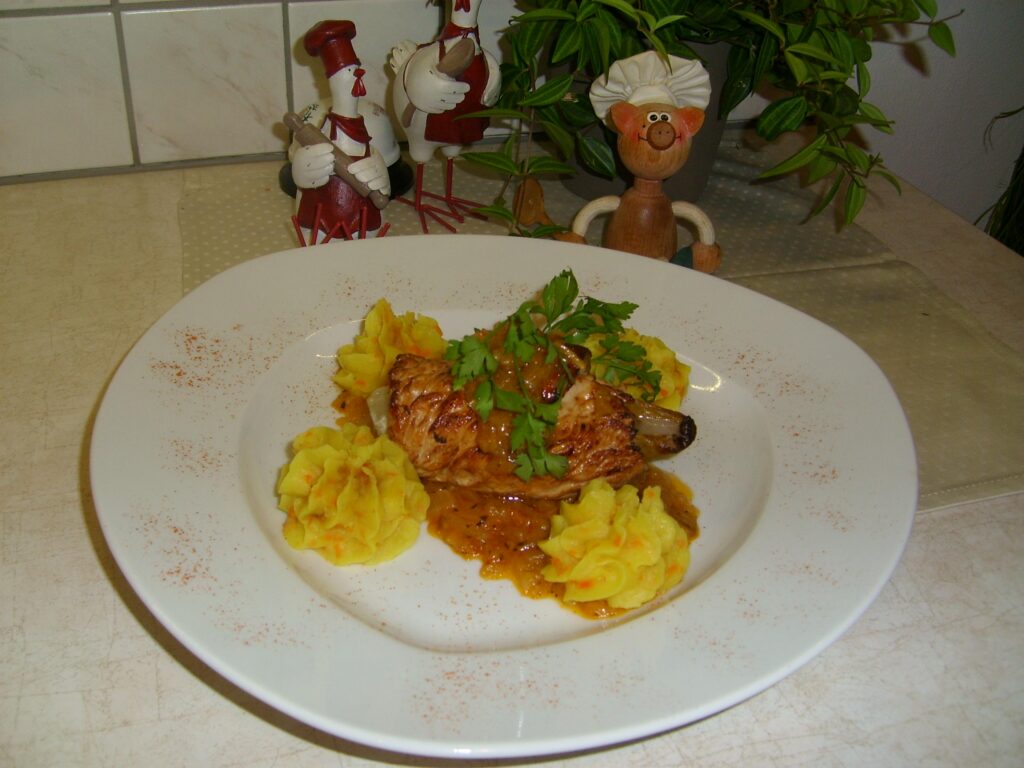 Kalkoenlapjes heerlijk gevuld met een surprise van saus en aardappelpuree