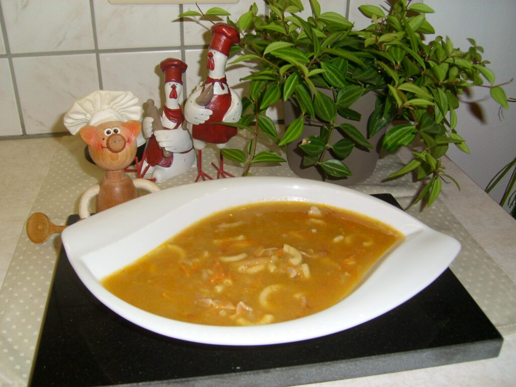 Soep van de dag: wortelsoep met spekjes en pasta
