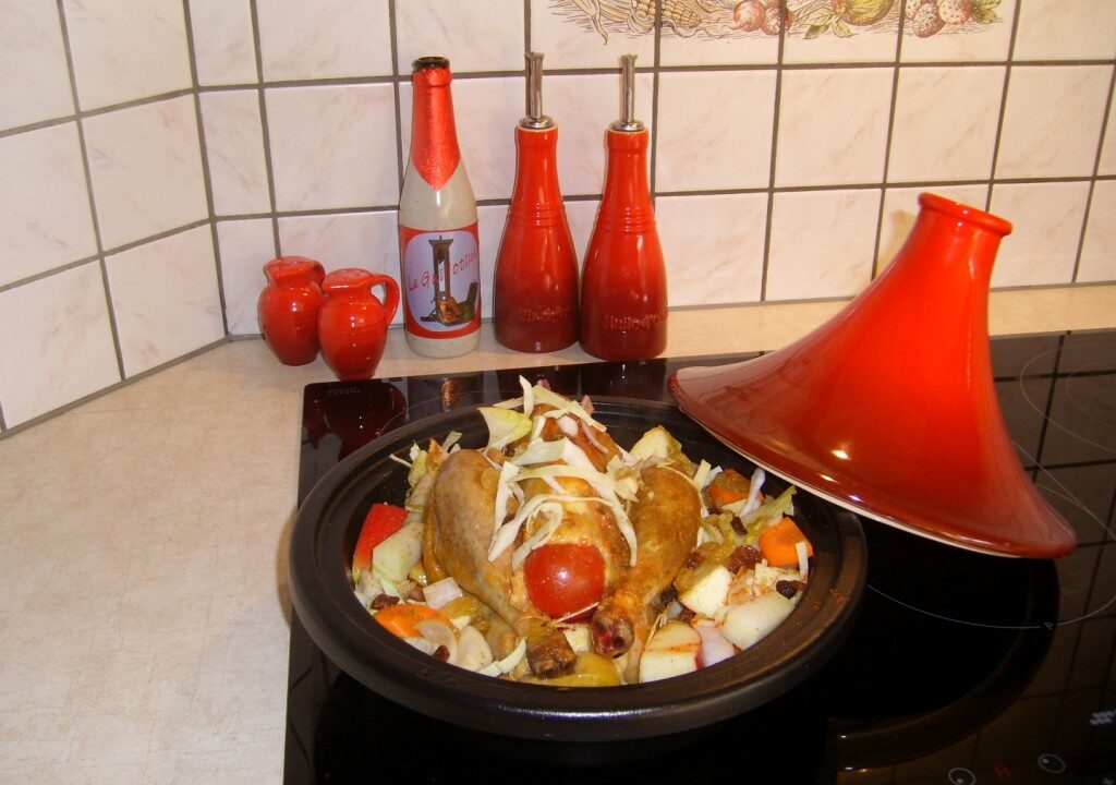Tajine parelhoen rijkelijk gevuld