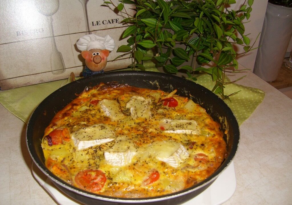 Omelet rijkelijk gevuld met provencaalse kruiden