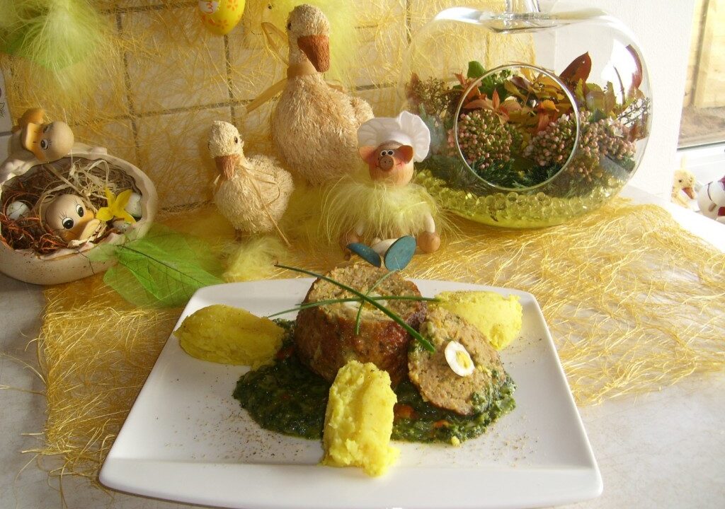 Dagschotel: vogelnestje op een bedje van spinazie met puree