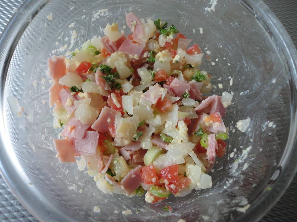 Koolrabi gevuld met bosui, tomaat en ham