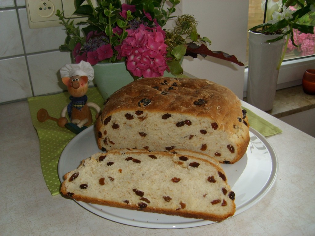 Brood met krenten en rozijnen
