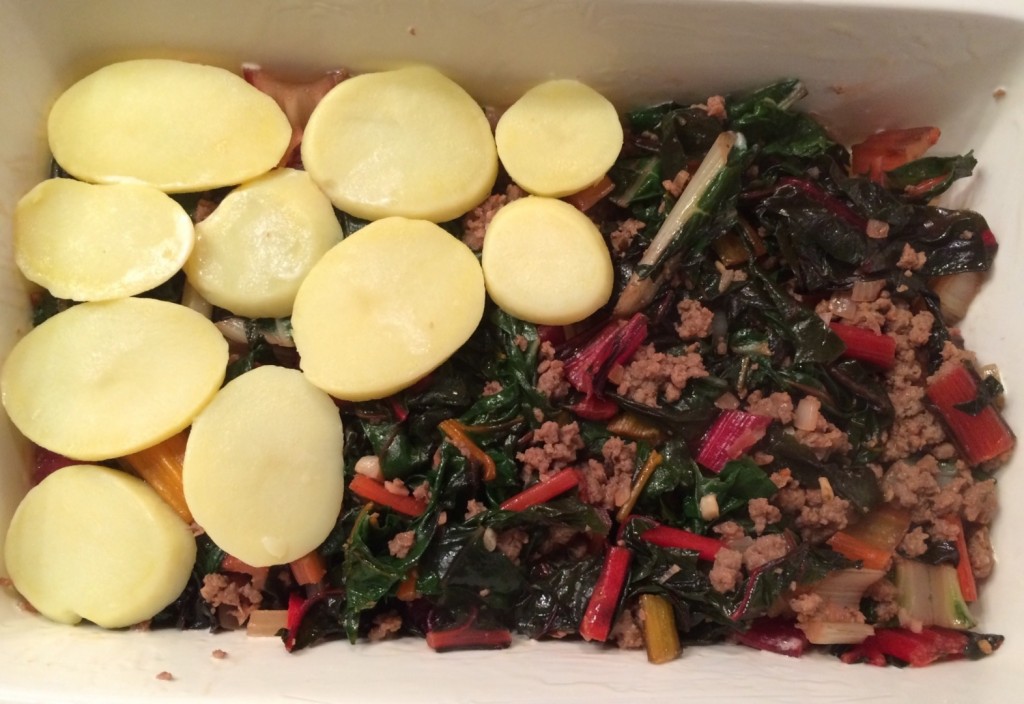 Snijbiet-ovenschotel met aardappel en gehakt