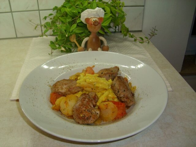 Dagschotel: pasta met groenten en varkenshaasje