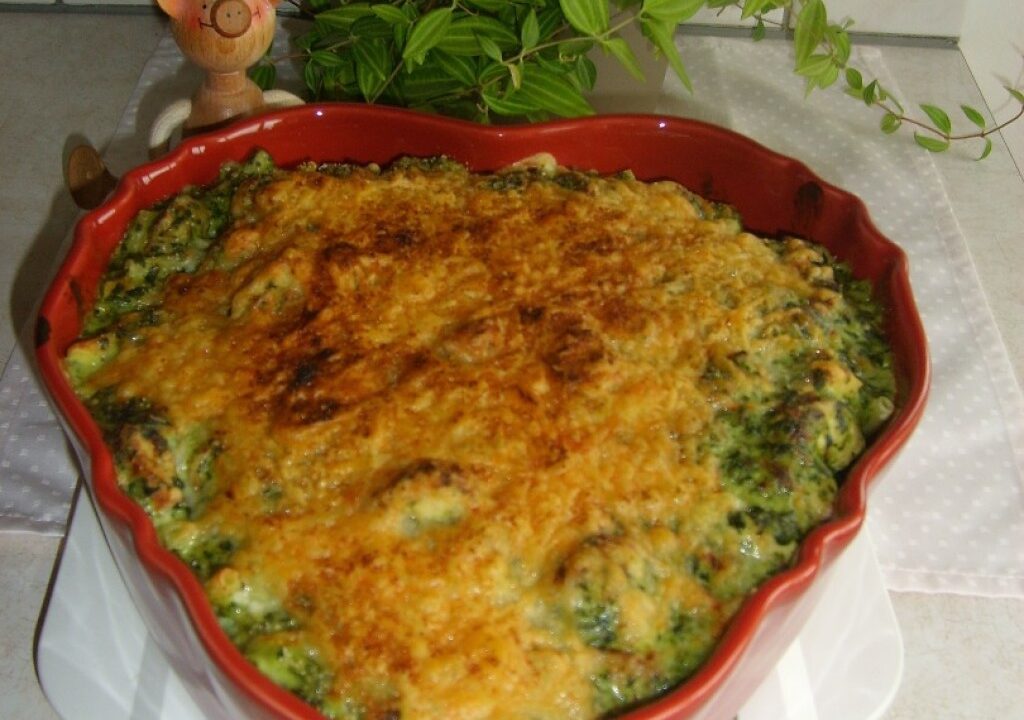 Pasta ovenschotel met kippen reepjes en spinazie