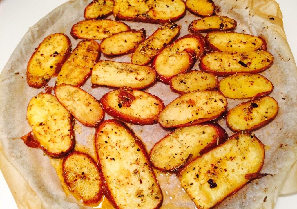 Gekruide aardappelschijven uit de oven