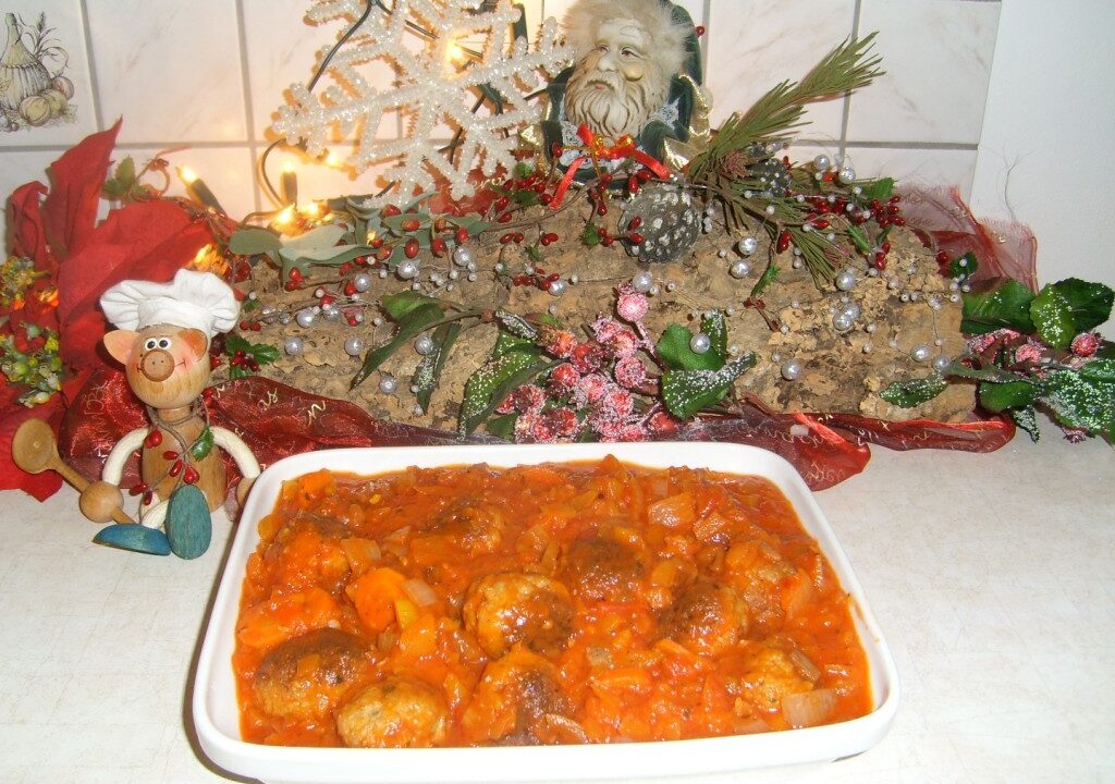 Saus: pompoen-tomatensaus met balletjes pittig gekruid