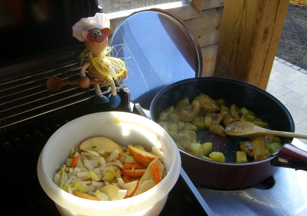 Kip speciaal: kokkerellen in het prieel