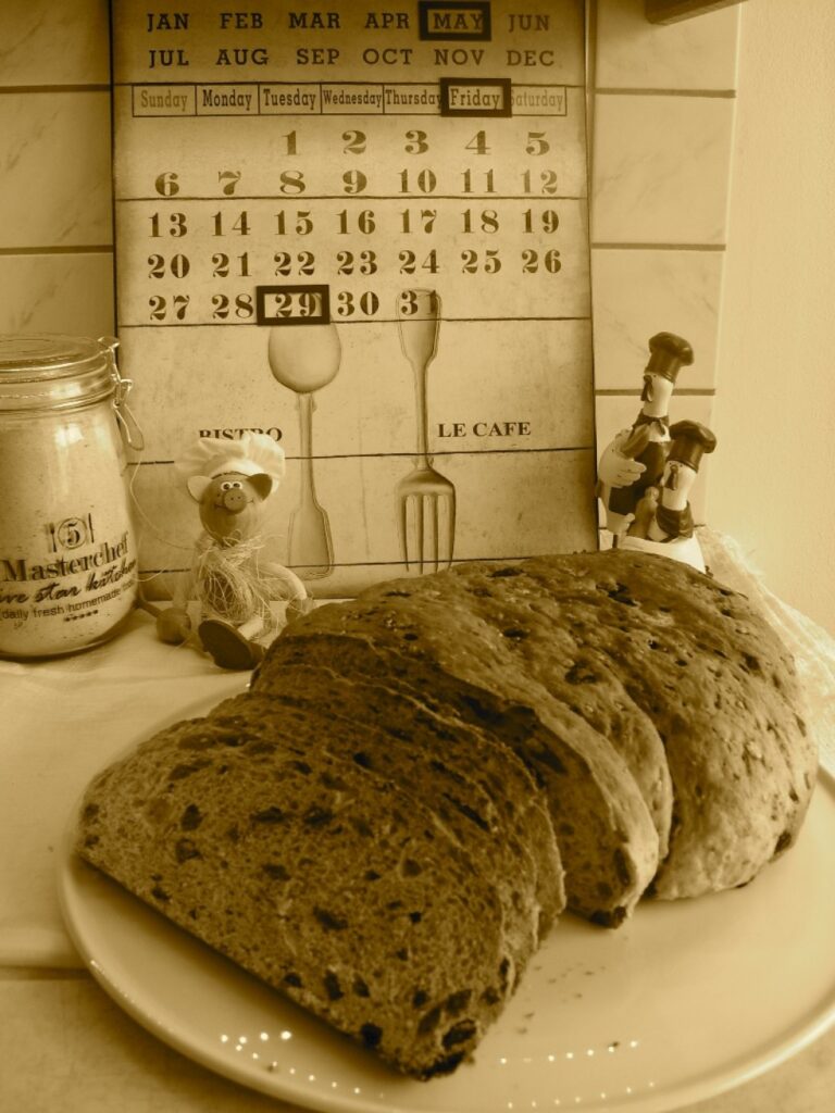 Brood: 10 granenbrood met rozijnen