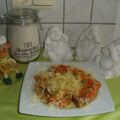 Pasta met kalkoenblokjes en fijne groenten