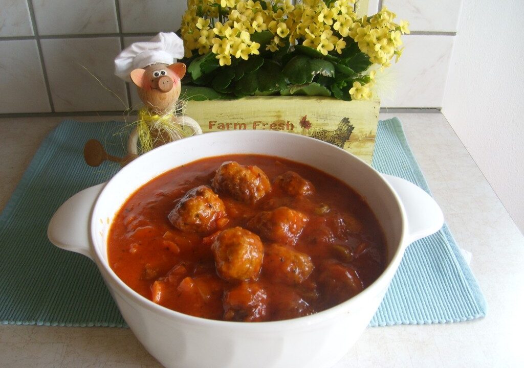 Vlees: gehaktballetjes in een apart tomatensausje