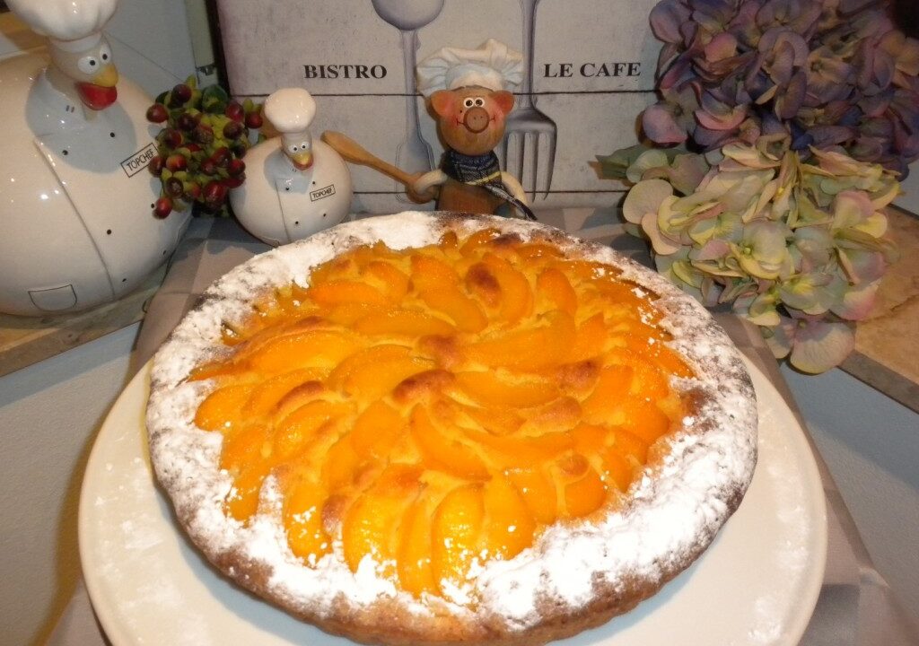 Dessert: cake met perziken
