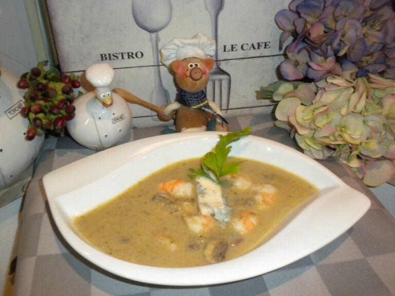 Soepje gorgonzola piccante met groenten en scampi’s