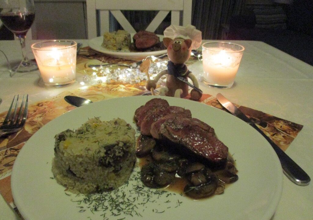 Vakantie: couscous met boschampignons en eendenborst in een natuursausje