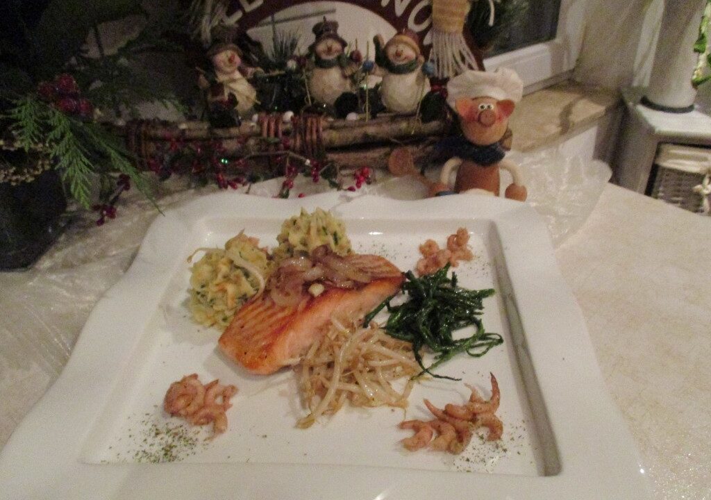 Dagschotel: zalmfilet met heerlijke groenten met een surprise van aardappelpuree