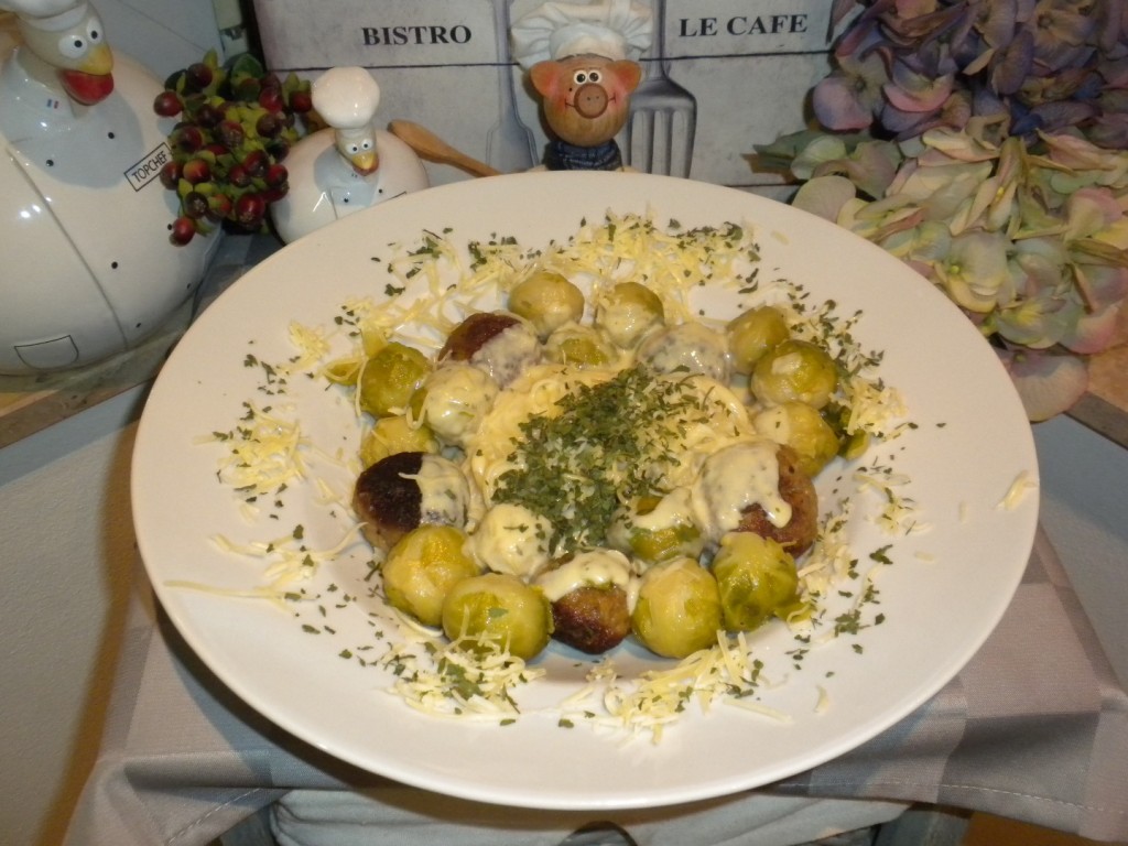 Pasta met balletjes en spruiten