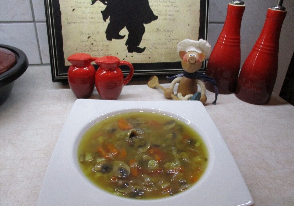 Soep: bouillon van kip met groenten